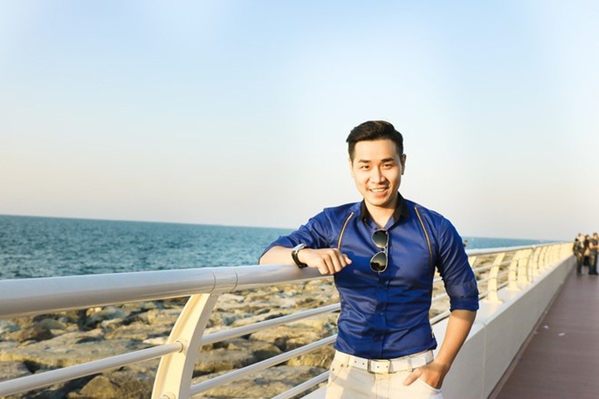 Loat anh MC Nguyen Khang du lich Dubai dip dau nam moi